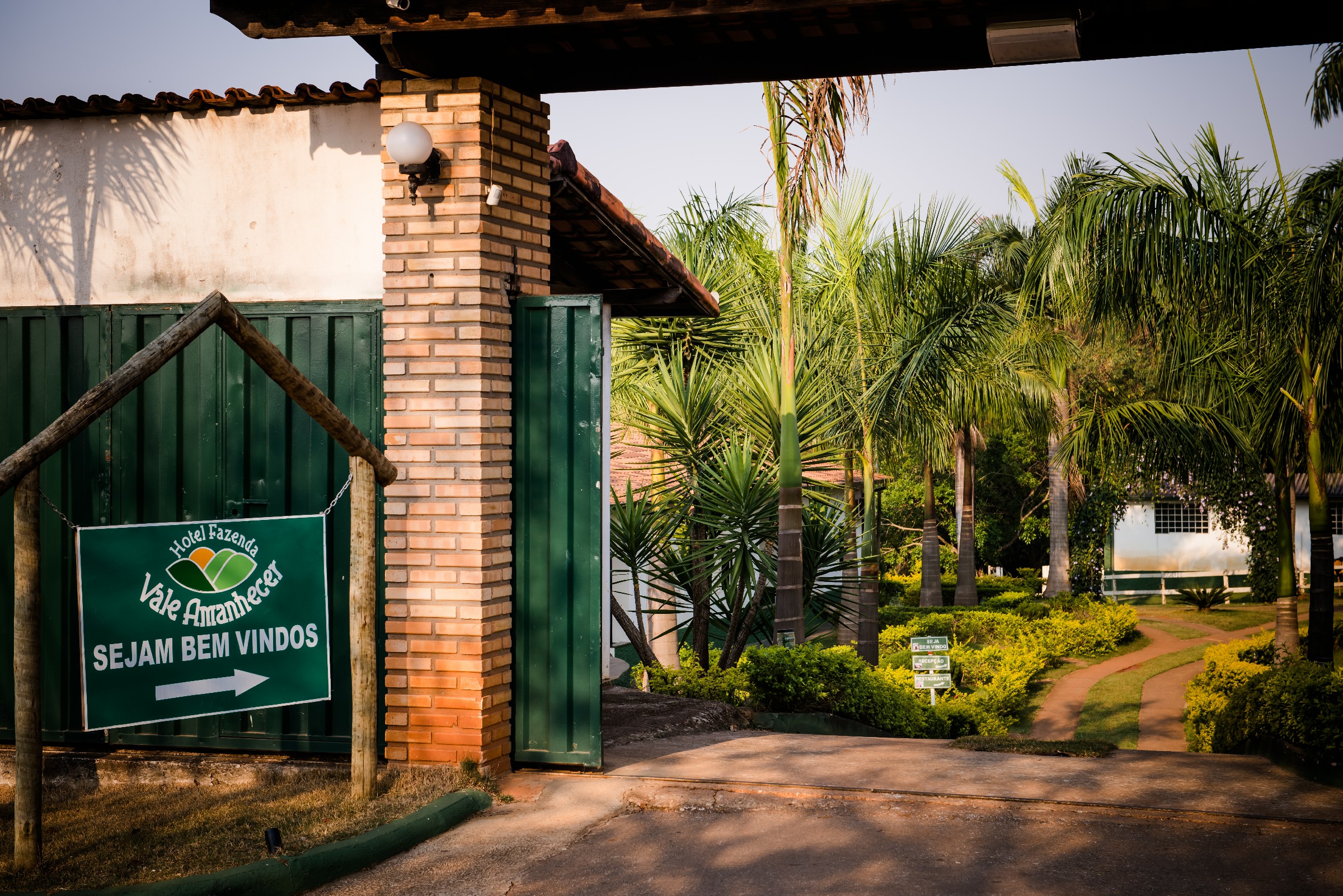 HOTEL FAZENDA VALE AMANHECER (IGARAPÉ): 189 fotos, comparação de